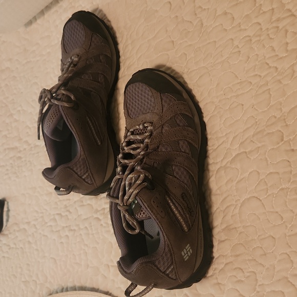 Columbia sneakers hiking shoe new condition size9 - Picture 1 of 6